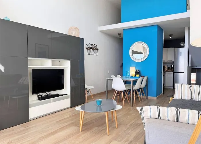 Climatise 3 Pieces, 6 Couchages - Face A La - - Fr-1-251-510 Lägenhet Le Lavandou